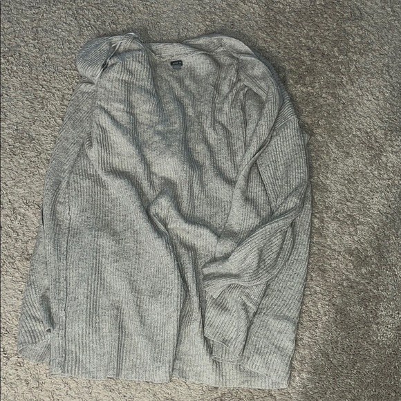 Oatmeal Aerie cardigan 😍 large pockets, open front 
Please send offers - Picture 2 of 6